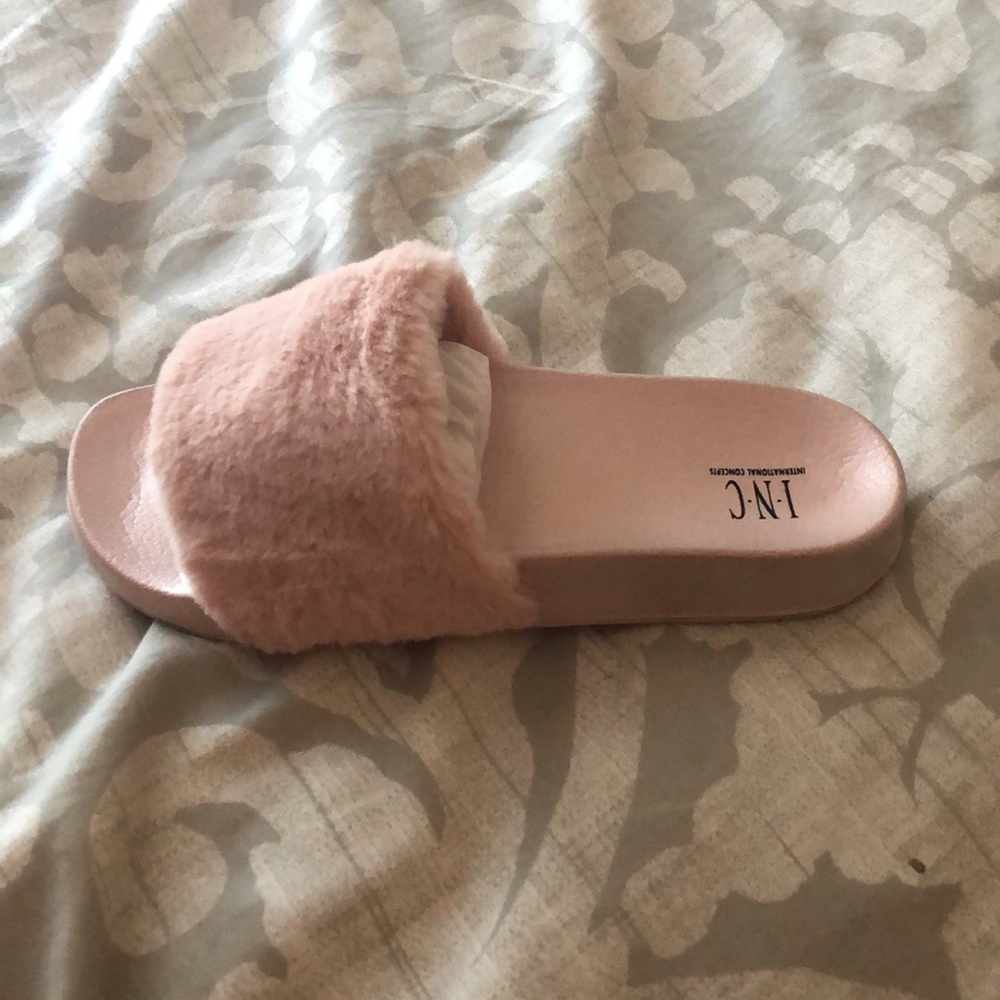 NWT INC Pink Fuzzy Slippers